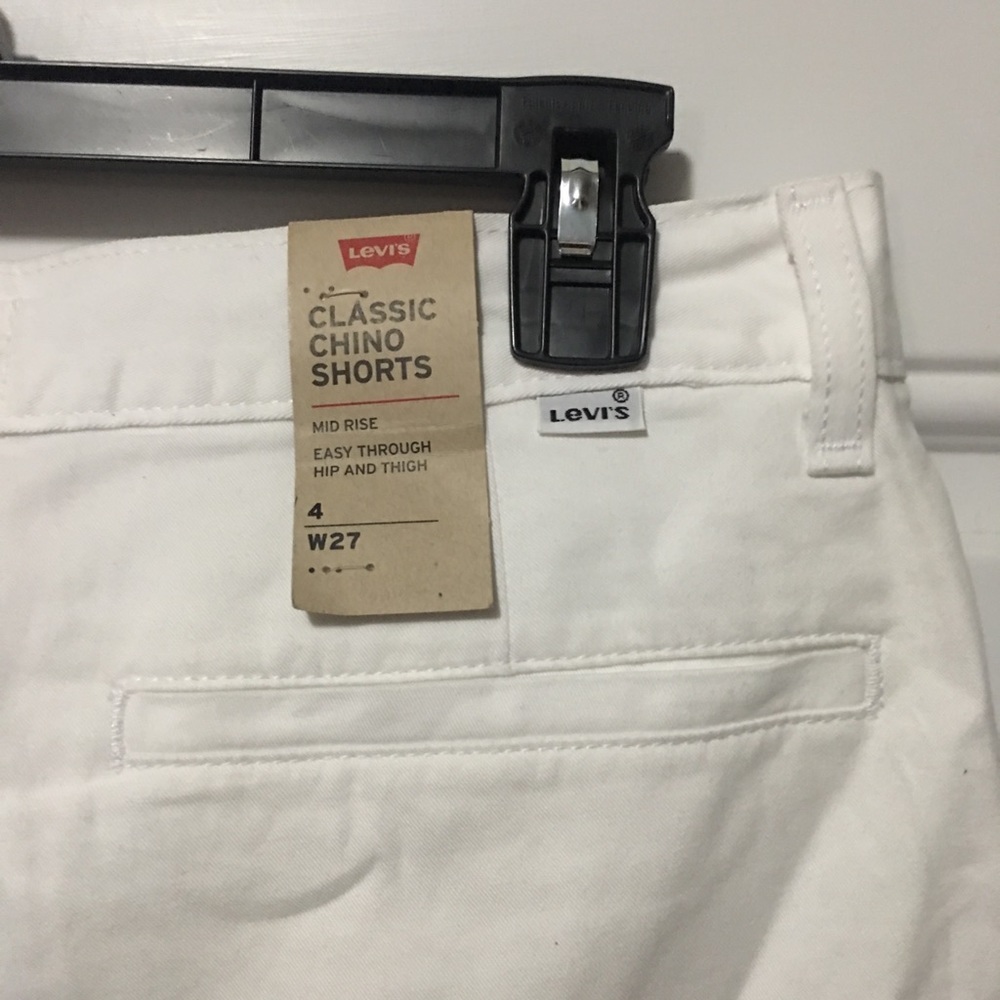 Levi shorts - Picture 3 of 3